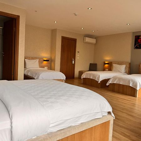 גבזה Innport Hotel מראה חיצוני תמונה