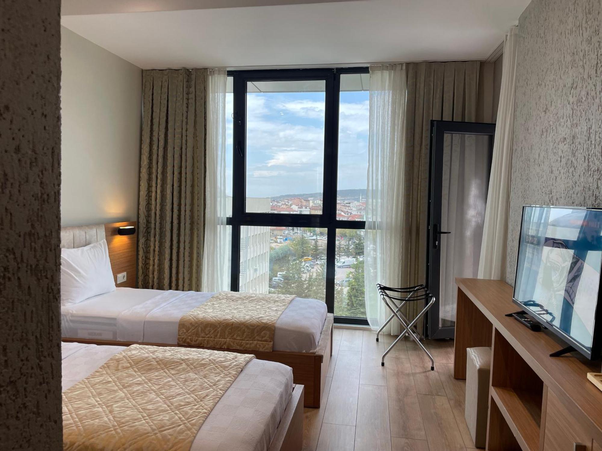 גבזה Innport Hotel מראה חיצוני תמונה