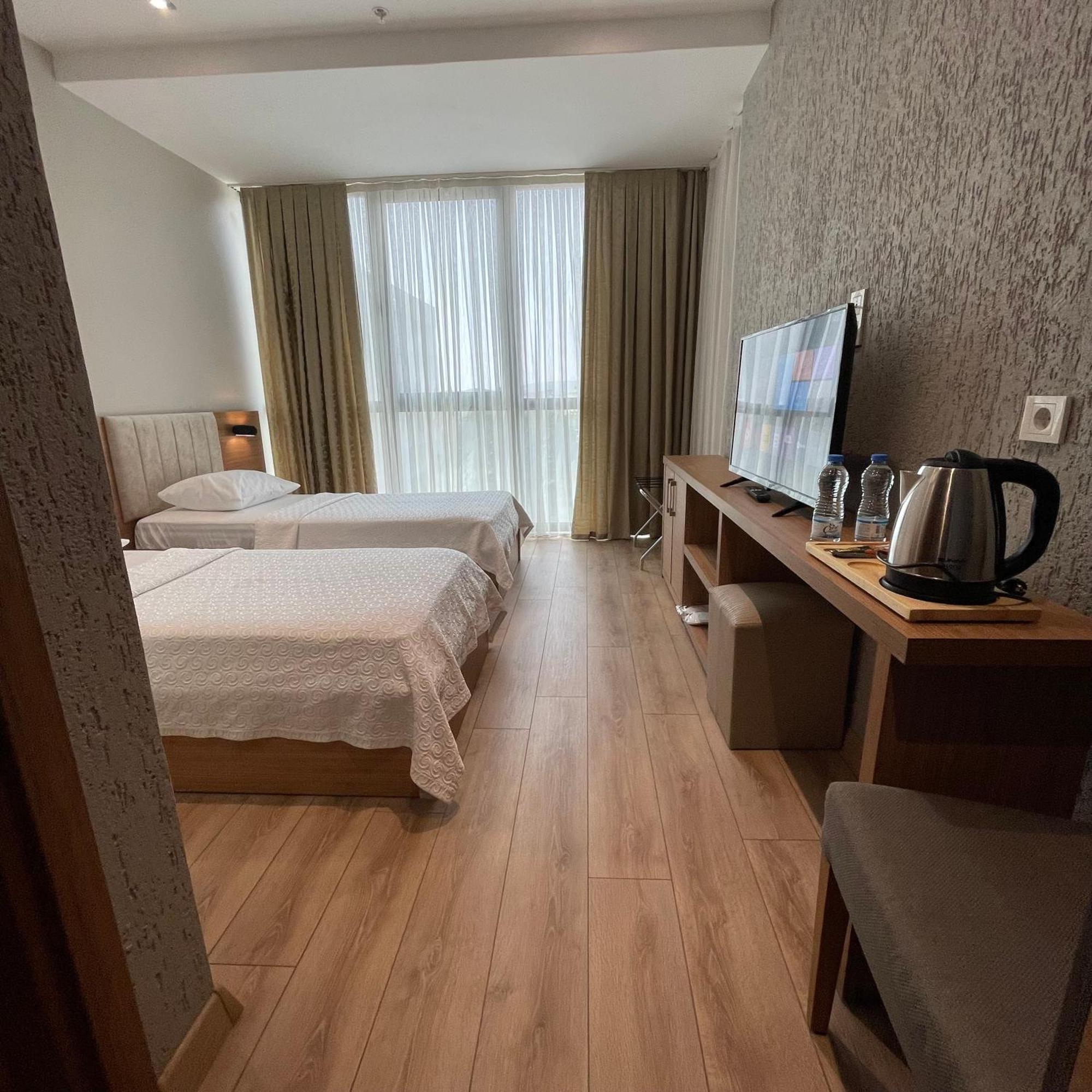 גבזה Innport Hotel מראה חיצוני תמונה