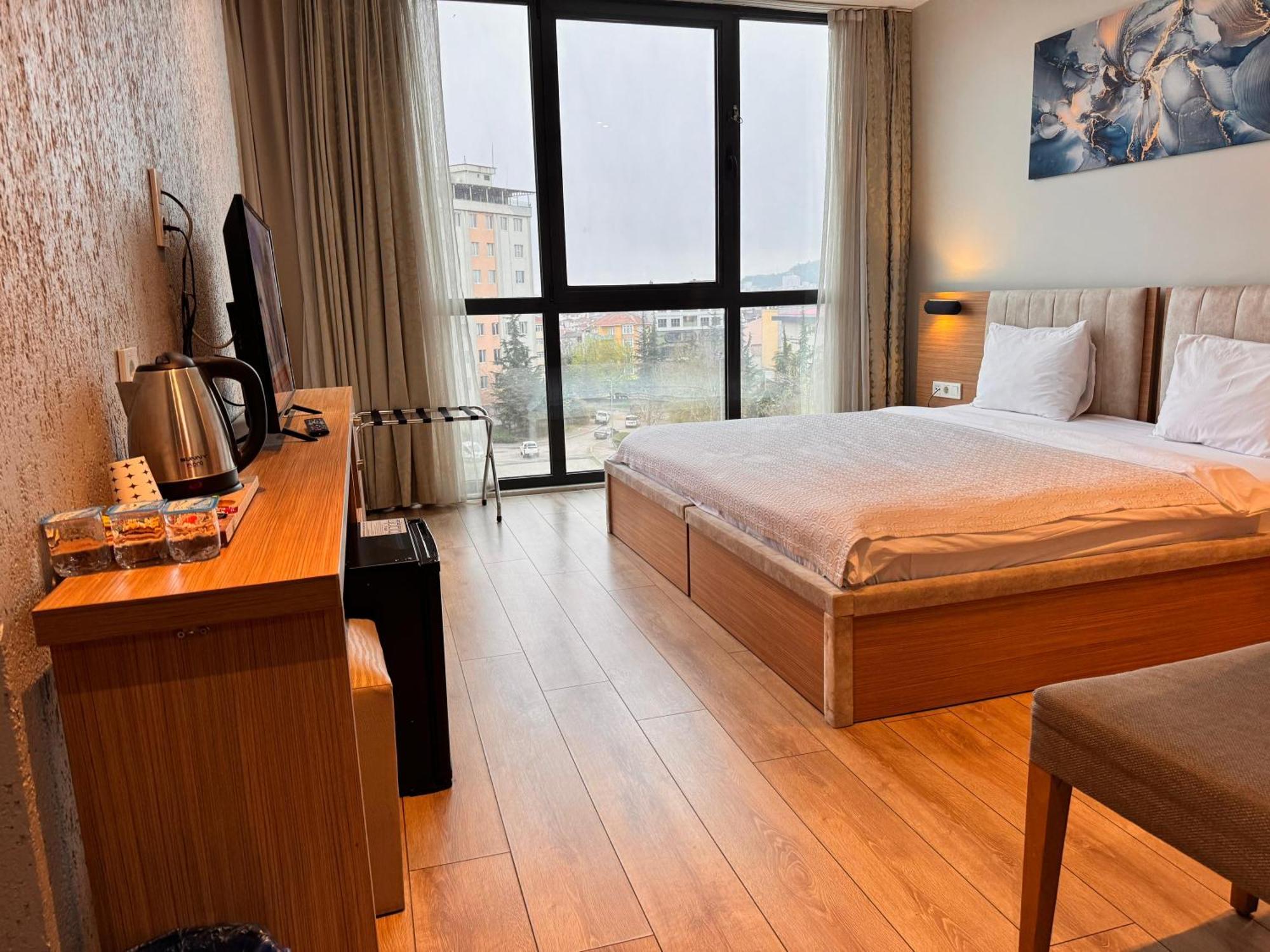 גבזה Innport Hotel מראה חיצוני תמונה