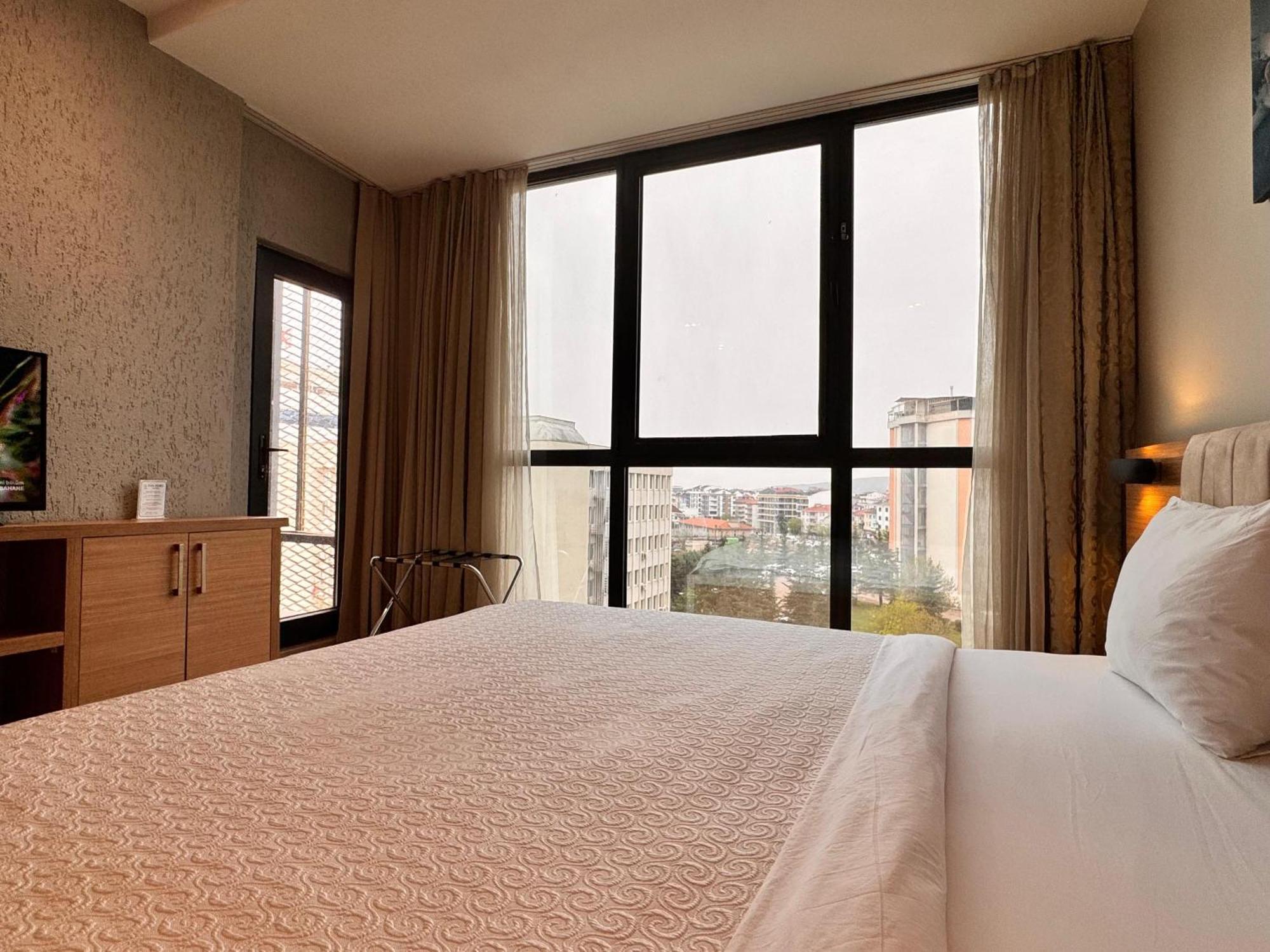 גבזה Innport Hotel מראה חיצוני תמונה