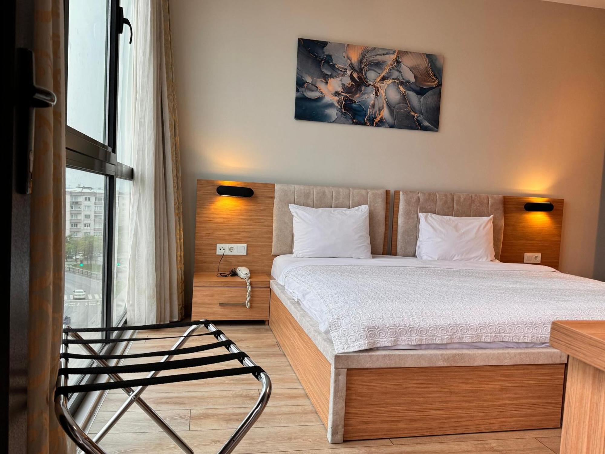 גבזה Innport Hotel מראה חיצוני תמונה